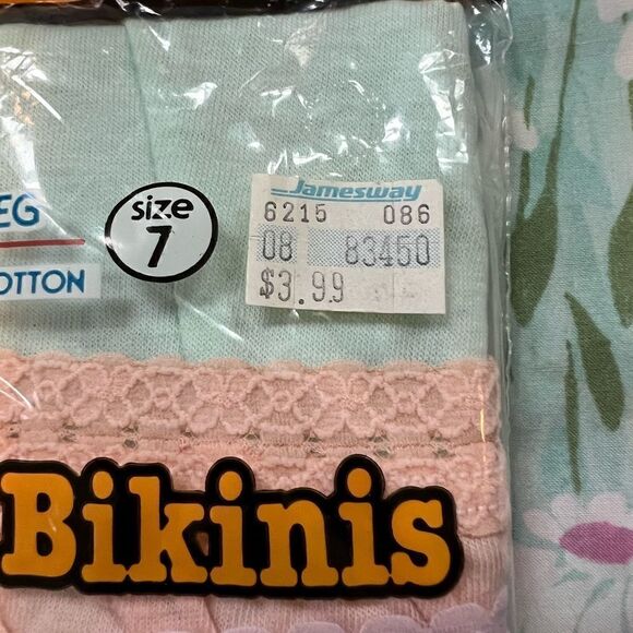 Fruit of the Loom Elastic Leg Lace Panties - 3 Pack - PASTELS - Picture 2 of 7